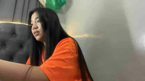 lovely_leah23 online show from February 9, 8:57 pm