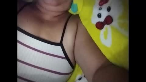 lovely_orchid online show from April 12, 2:33 pm