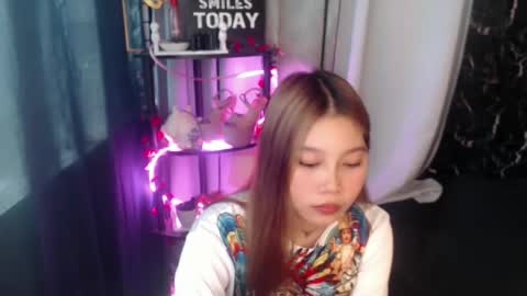 Snapshot of lovely_sandyy chatting on March 4, 7:58 am sandy online show from March 4, 7:58 am