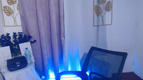 sandy online show from March 30, 3:57 pm