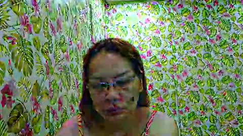 lovelyasiancutie online show from June 10, 8:08 pm