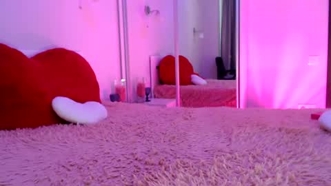 lovelybird69 online show from July 14, 12:11 pm