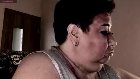 Snapshot of lovelyboobsx chatting on June 22, 3:25 am Anelana online show from June 22, 3:25 am