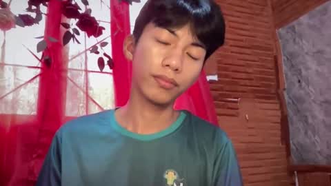 lovelyboy_jm online show from May 15, 11:12 pm