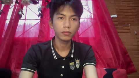 lovelyboy_jm online show from May 19, 12:16 am