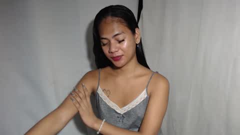 Carnilla online show from February 9, 2:32 pm