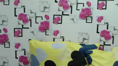 LocwlyLSYlYNXXX online show from January 18, 11:25 am