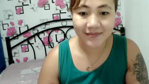 Snapshot of lovelyladylynxxx chatting on June 29, 11:49 pm LocwlyLSYlYNXXX online show from June 29, 11:49 pm