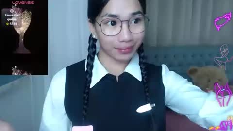 lovelymae18 online show from February 26, 7:29 am