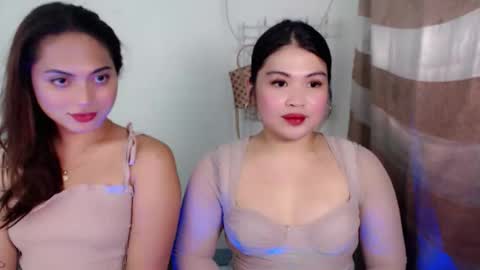 Snapshot of lovelyrhean chatting on April 29, 12:20 pm Rhean online show from April 29, 12:20 pm