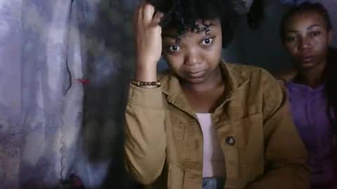 lovemarie08 online show from April 10, 1:55 am