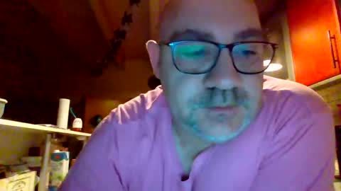 lover010983 online show from February 24, 5:22 am