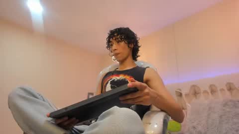 loverboy8_ online show from December 14, 3:07 am