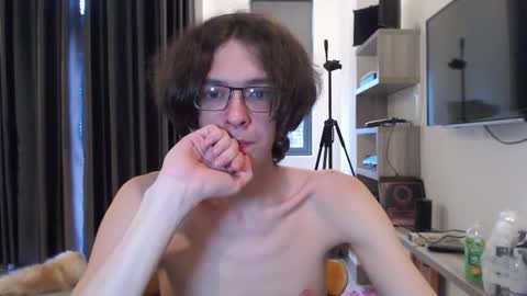 Snapshot of lovesomecookies chatting on March 2, 10:33 am LovesomeCookie online show from March 2, 10:33 am