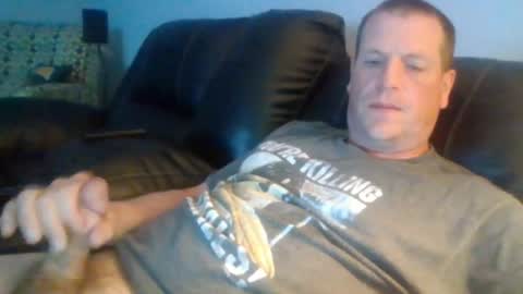 lovetocum37 online show from May 11, 12:05 am