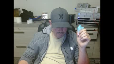 Snapshot of lovetofps chatting on March 15, 6:36 pm Love2Game online show from March 15, 6:36 pm