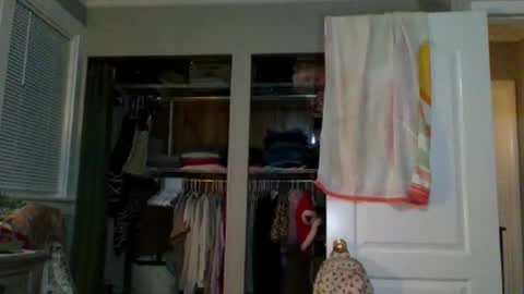 Snapshot of lovetubes101 chatting on November 7, 5:07 am lovetubes101 online show from November 7, 5:07 am