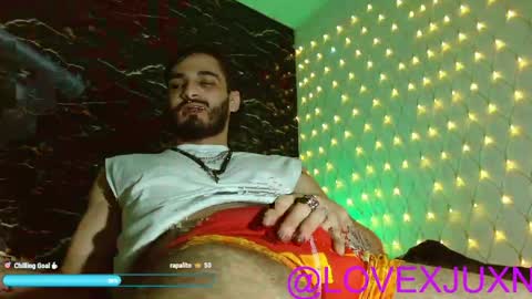 lovexjuxn77 online show from April 14, 6:14 pm