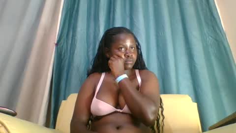 Snapshot of loviett chatting on July 1, 8:16 am loviett online show from July 1, 8:16 am