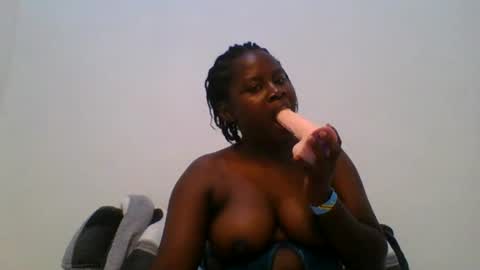 Snapshot of loviett chatting on July 28, 2:57 pm loviett online show from July 28, 2:57 pm