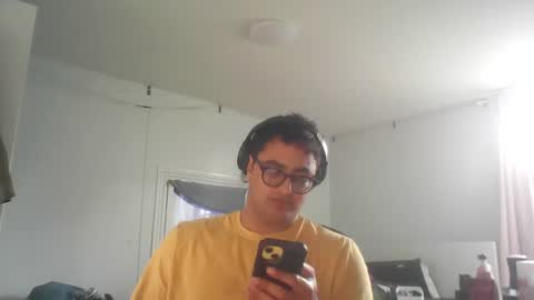 Snapshot of lpop81020 chatting on March 3, 9:21 pm lpop81020 online show from March 3, 9:21 pm