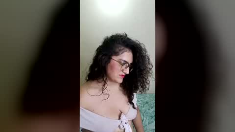 Snapshot of luana_winner chatting on June 22, 3:25 am luana_winner online show from June 22, 3:25 am