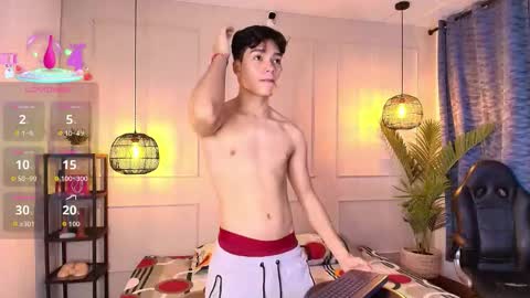 lUAN online show from January 15, 8:01 pm