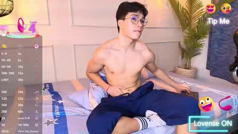 lUAN online show from March 10, 11:37 am