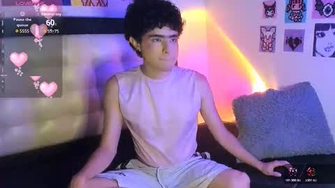 Snapshot of luanrush_ chatting on February 5, 7:29 pm LuanRush online show from February 5, 7:29 pm