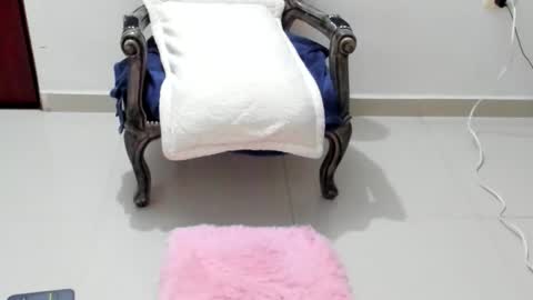 luara__01__lecat_1 online show from February 15, 7:51 am