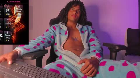   online show from March 3, 2:59 pm