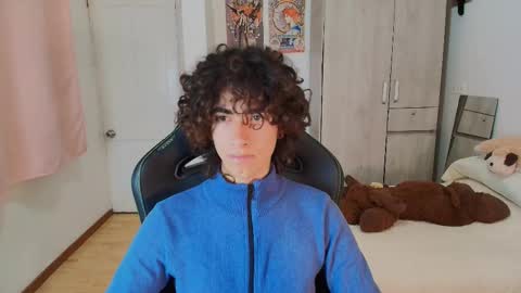 lucas_xo online show from March 17, 7:55 am