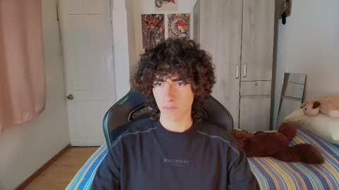 lucas_xo online show from March 23, 2:15 am