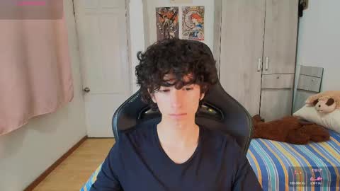 lucas_xo online show from May 10, 12:27 am