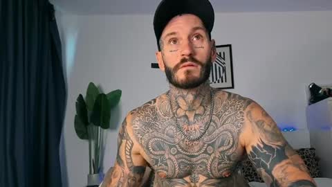 lucasexclusive online show from May 26, 5:14 am