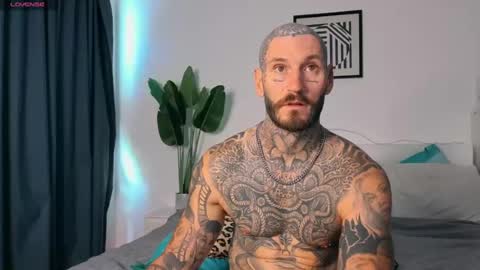 lucasexclusive online show from July 17, 6:42 am