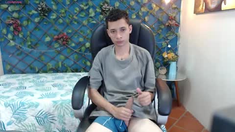 Snapshot of lucasssmith11 chatting on April 20, 7:04 pm LucassSmith11 online show from April 20, 7:04 pm