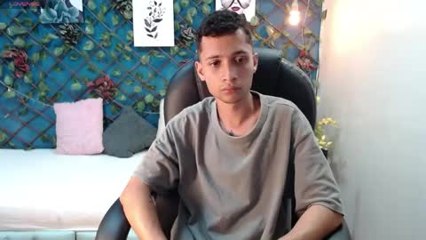 Snapshot of lucasssmith11 chatting on May 12, 10:29 pm LucassSmith11 online show from May 12, 10:29 pm