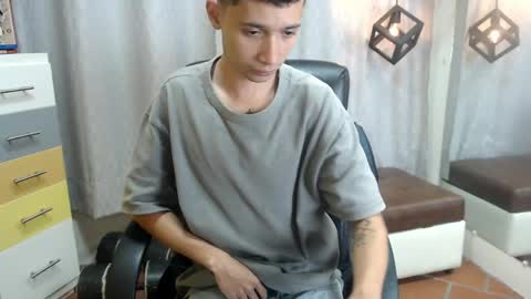 Snapshot of lucasssmith11 chatting on May 30, 3:36 am LucassSmith11 online show from May 30, 3:36 am
