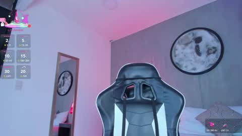 L U C C I A online show from November 21, 2:43 am