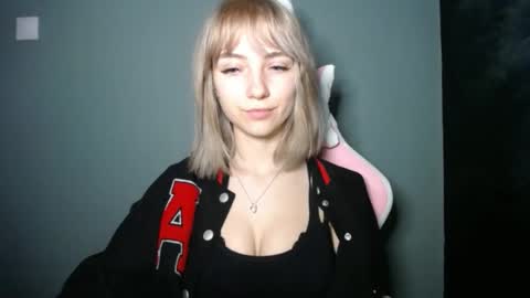 Lucy online show from March 29, 7:03 pm