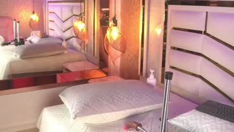 Snapshot of luciana_agudelo chatting on June 29, 6:52 pm luciana_agudelo online show from June 29, 6:52 pm