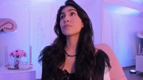 Luciana online show from February 4, 9:20 pm