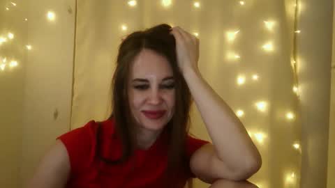 LucieMack online show from April 10, 8:35 pm