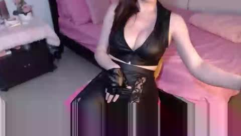 Snapshot of lucila04 chatting on May 11, 4:04 pm lucila04 online show from May 11, 4:04 pm