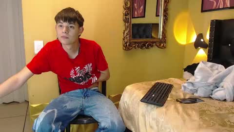 luckk_ online show from April 26, 5:05 am