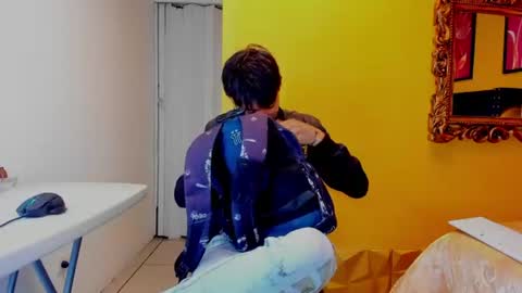 luckk_ online show from June 29, 12:17 am