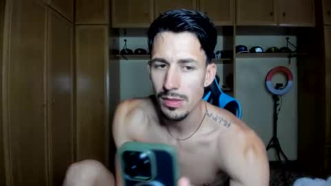 lucky_blue333 online show from May 7, 2:33 pm