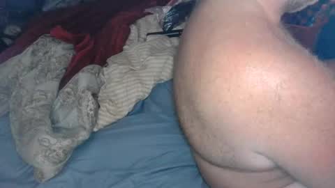 Snapshot of luckyblondecouple chatting on December 8, 5:50 am LuckyBlondeCouple online show from December 8, 5:50 am