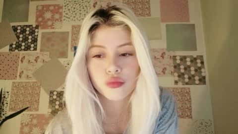 luckysapphire777 online show from January 19, 8:07 am